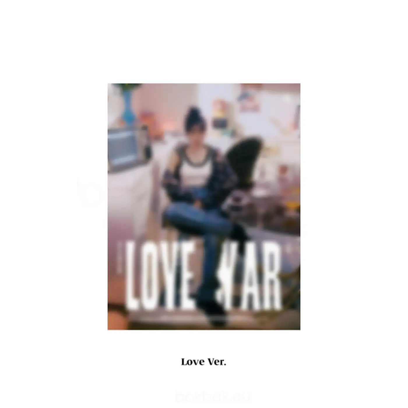 YENA – ALBUM LOVE WAR